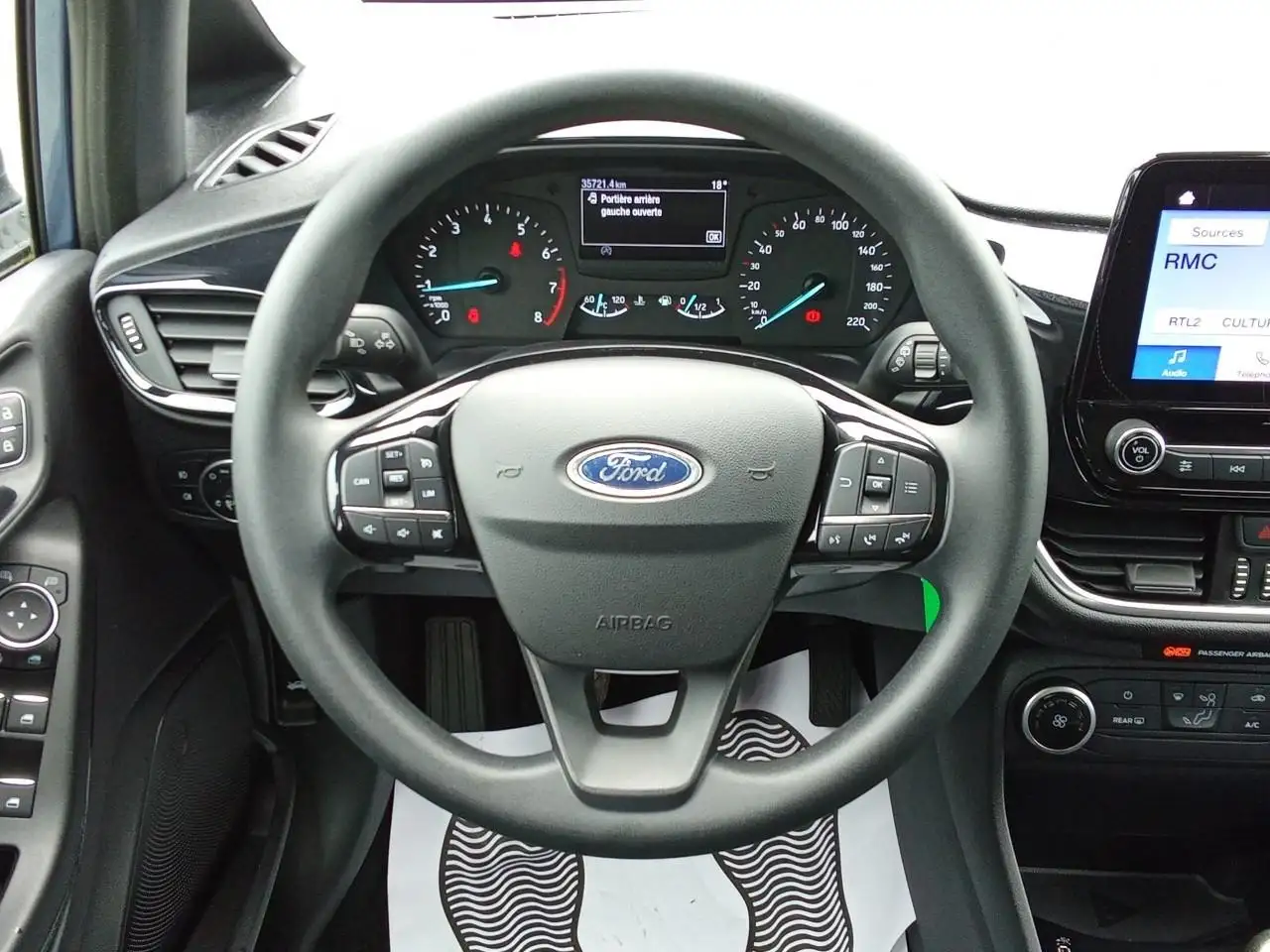 Ford Fiesta 5 portes — photo 7