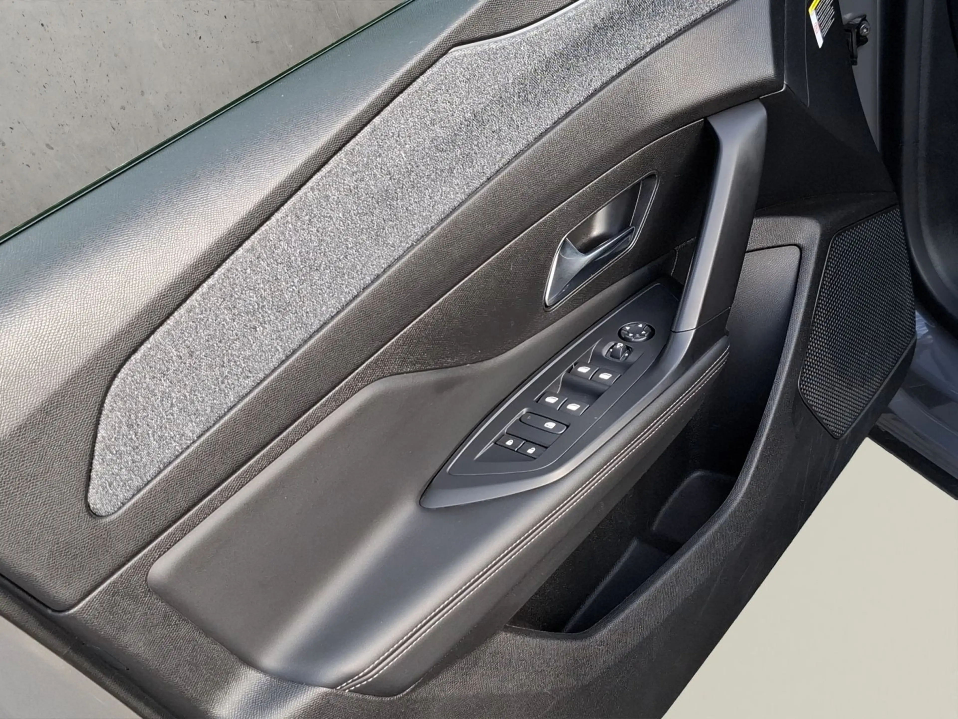 Peugeot 408 Peugeot, Kamera, Totwinkel-Assistent, Navi — photo 12