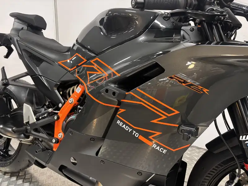 KTM 990 RC R - foto 8