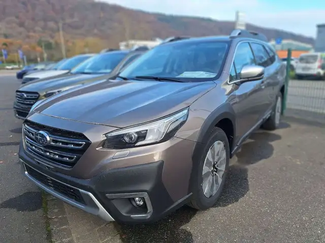 Subaru OUTBACK 2.5i Platinum =PREMIUM  8 J. GAR  Mod26