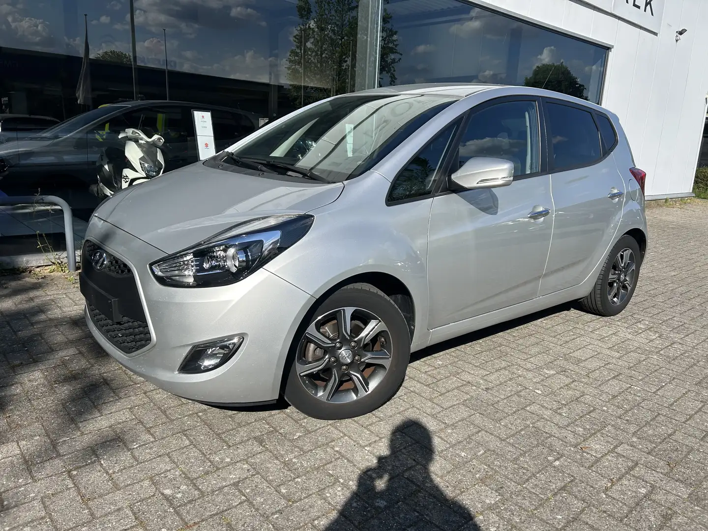 Hyundai iX20 1.4 blue Space+ Plateado - 1