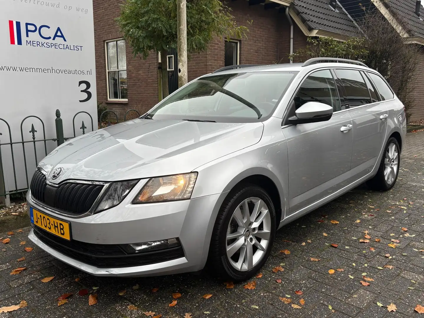 Skoda Octavia Combi 1.5 TSI Greentech Business Edition Grijs - 2