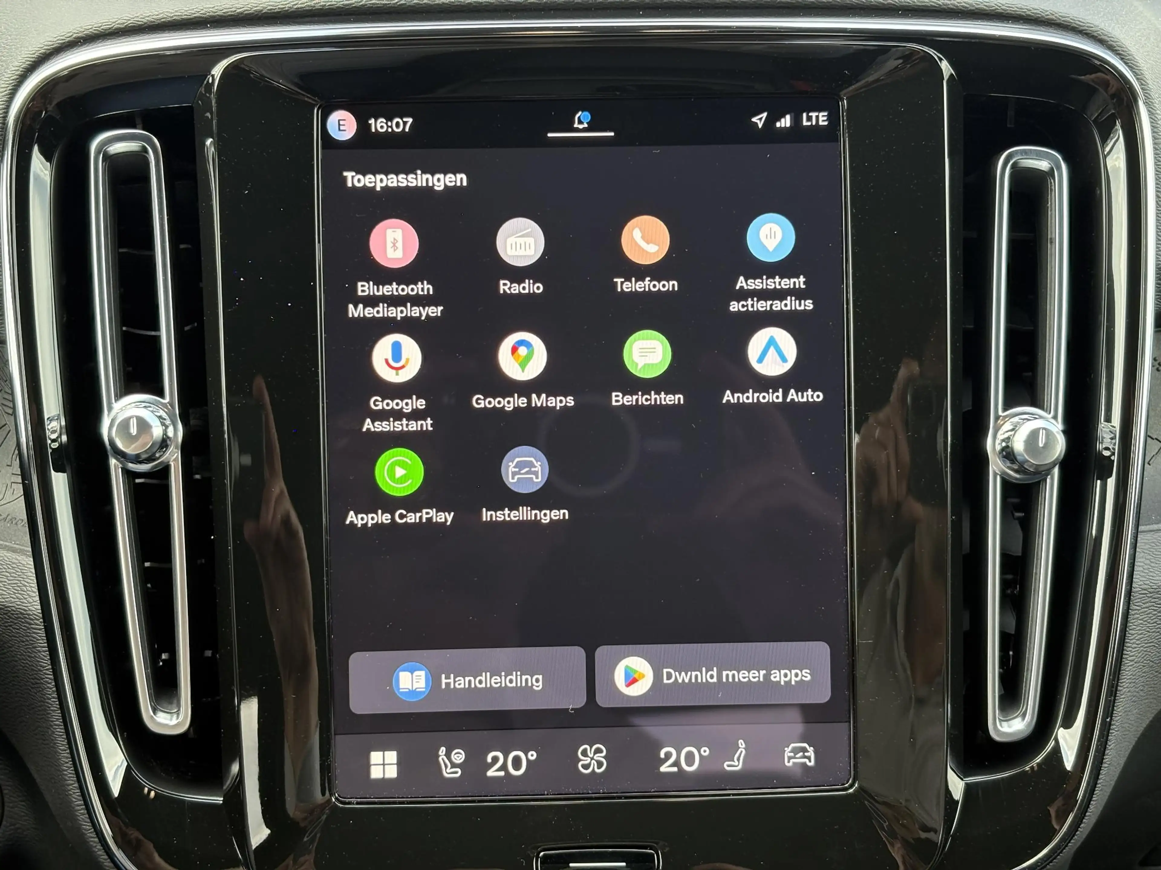 Volvo EX40 Single Motor Plus Europe 70 kWh | Adaptieve cruise — photo 14