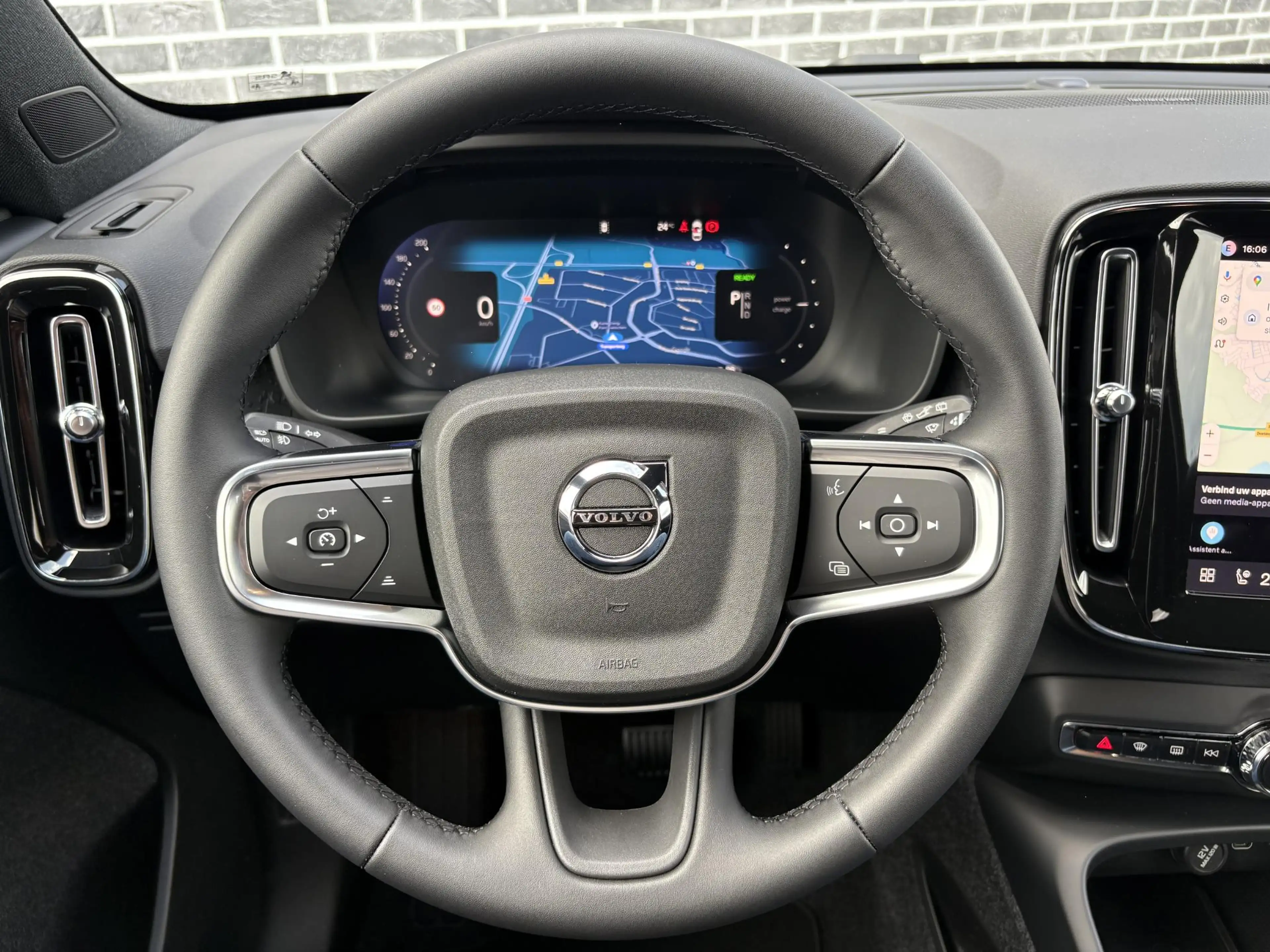 Volvo EX40 Single Motor Plus Europe 70 kWh | Adaptieve cruise — photo 11