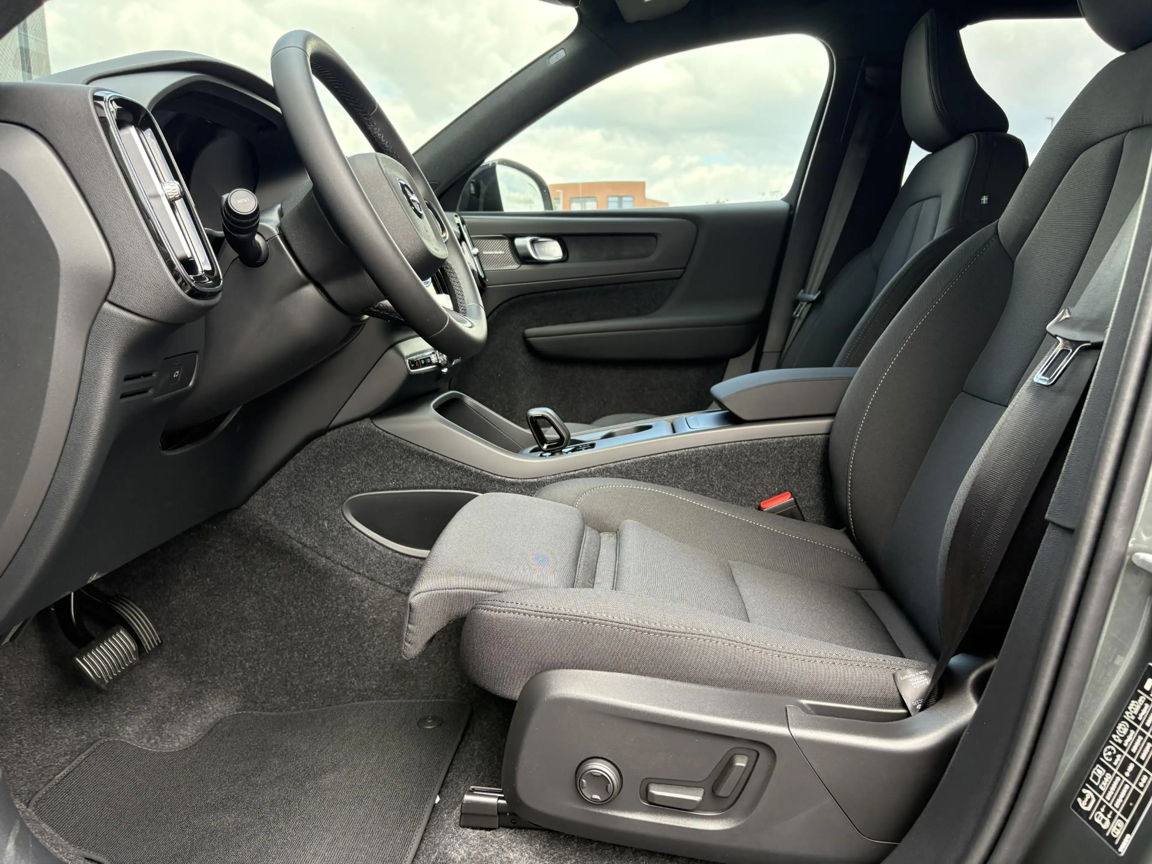 Volvo EX40 Single Motor Plus Europe 70 kWh | Adaptieve cruise — photo 8