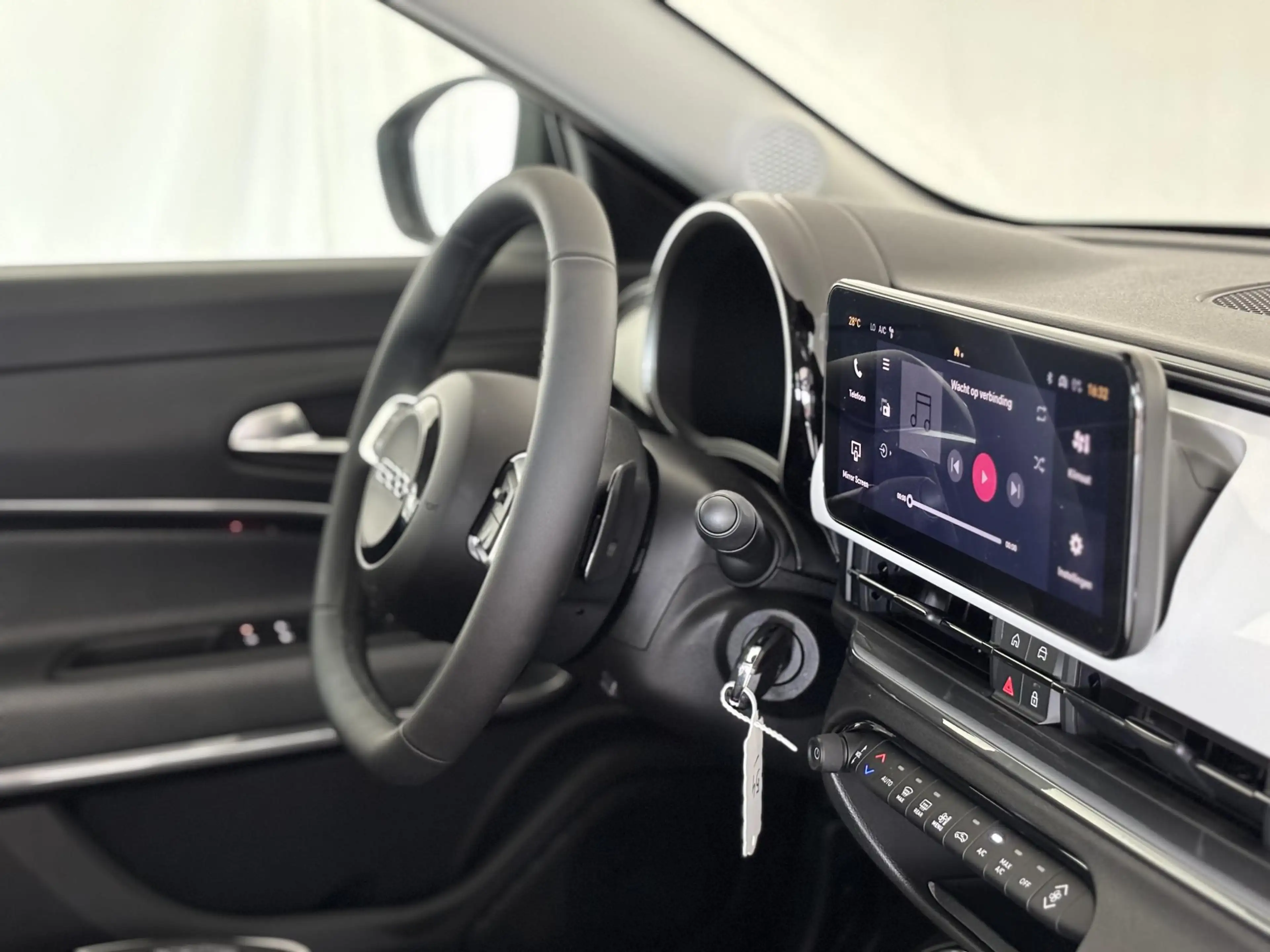 Fiat 600 1.2 Hybrid Icon 145 PK | Apple-Android | Cruise Co — photo 3