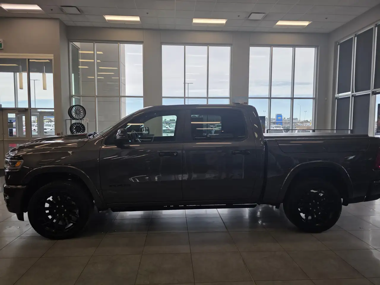 RAM 1500 снимка RAM 1500