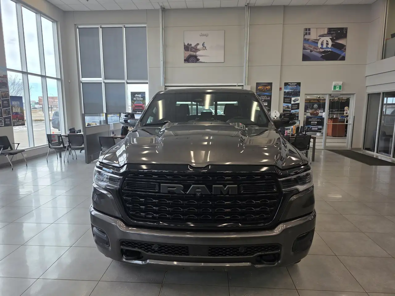 RAM 1500 снимка RAM 1500