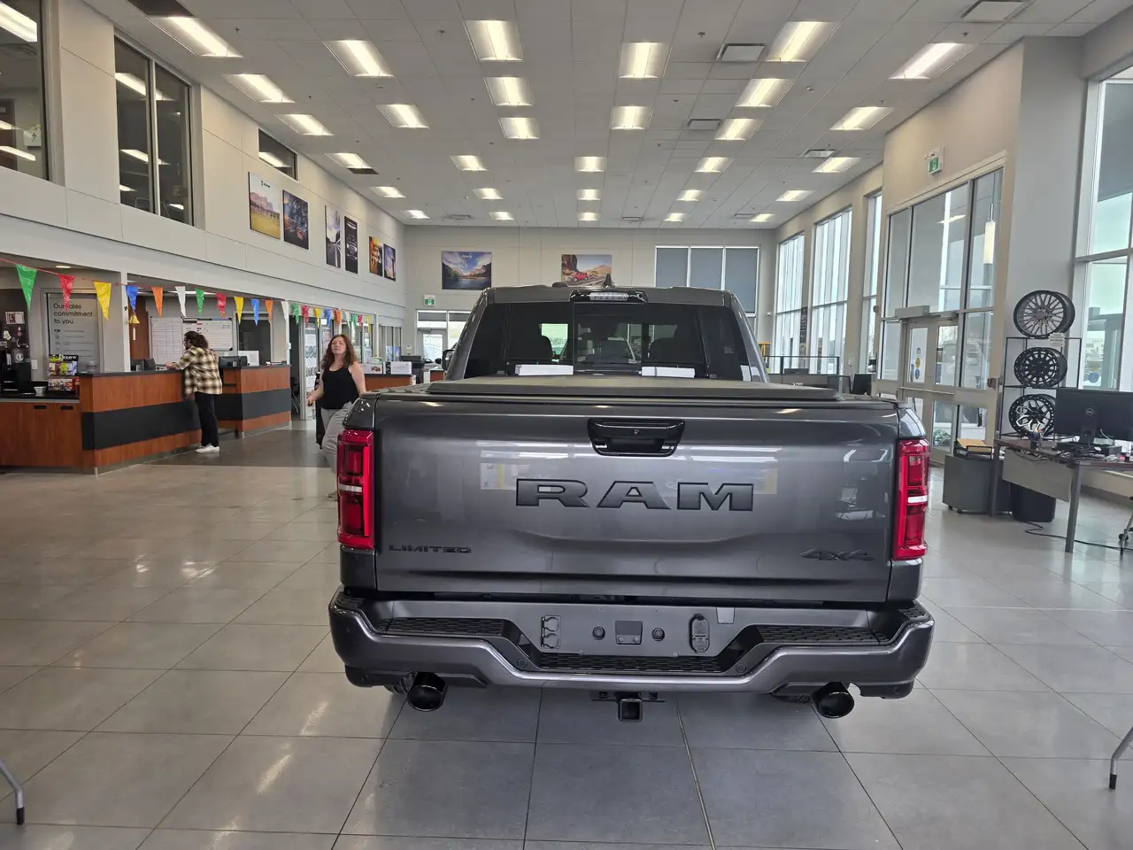 RAM 1500 снимка RAM 1500