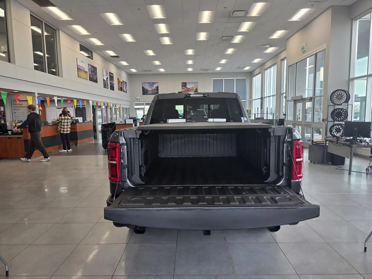 RAM 1500 снимка RAM 1500