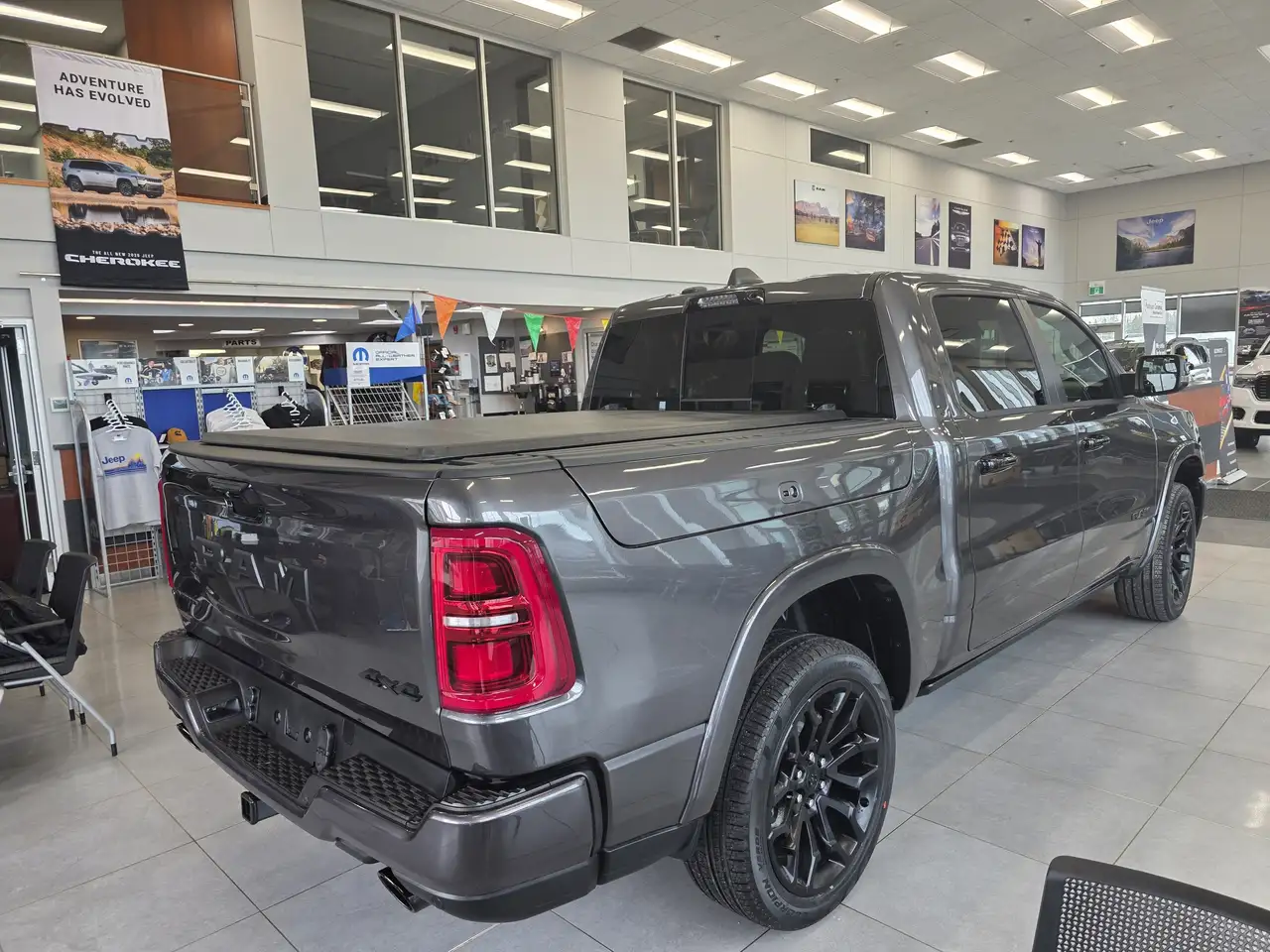 RAM 1500 снимка RAM 1500