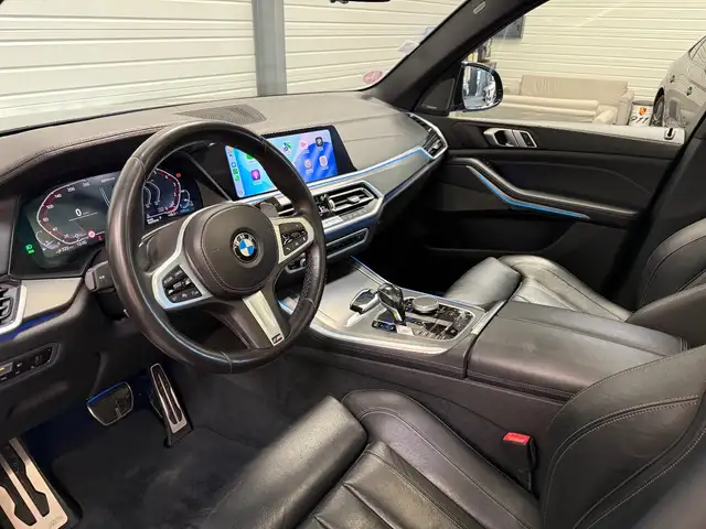 BMW X5 view 10
