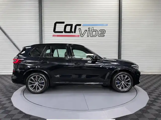 BMW X5 view 3