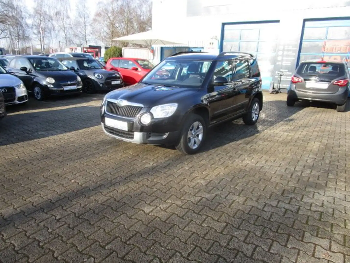 Skoda Yeti Ambition 5-Trg.Klima-ESP-ABS-8xAirbag-ALU- Schwarz - 2