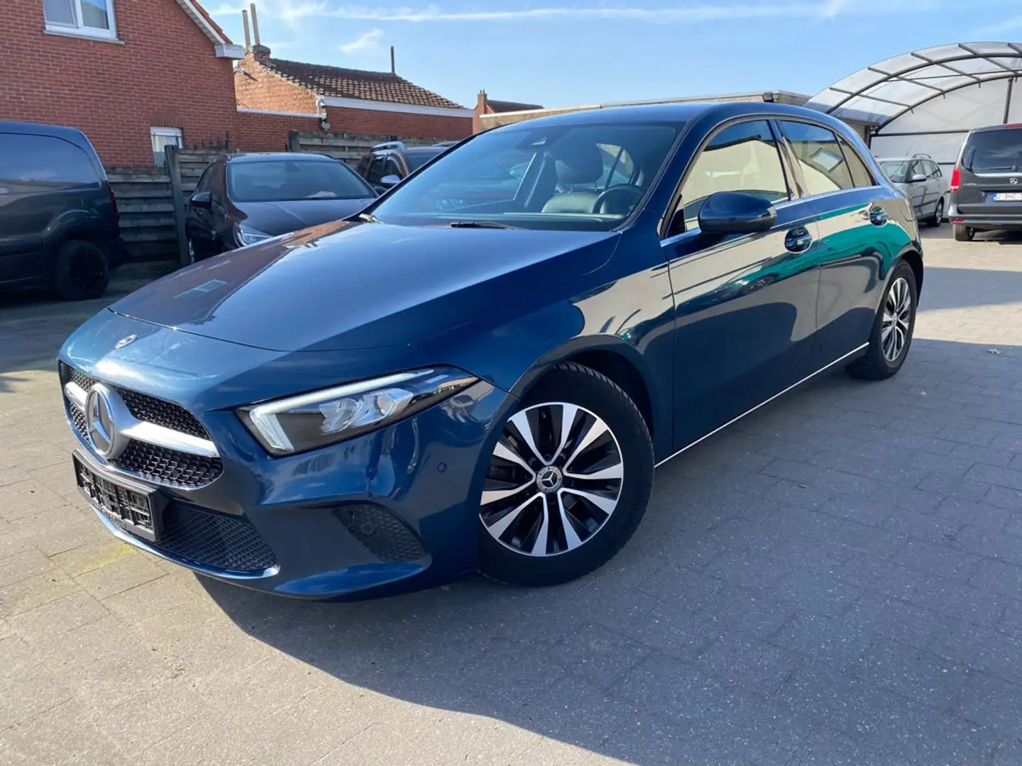 Mercedes-Benz A 180 A 180 d Launch Edition (EU6d-TEMP) Blauw - 1