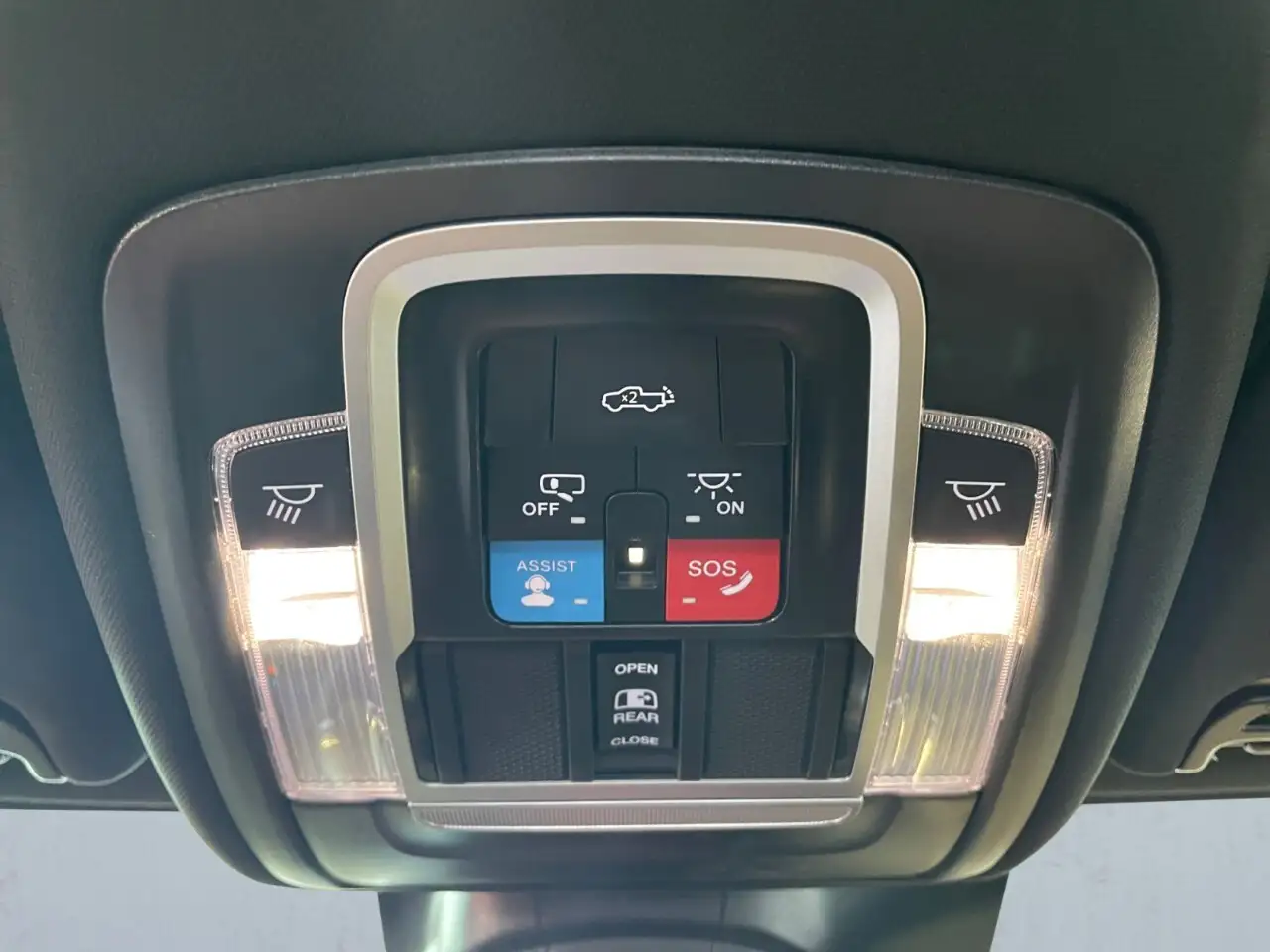 RAM 2500 снимка RAM 2500