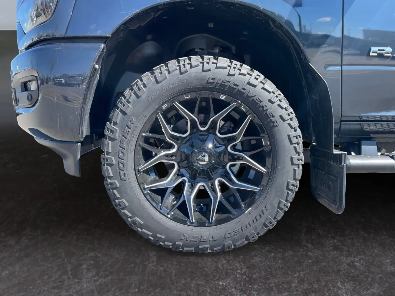RAM 2500 снимка RAM 2500