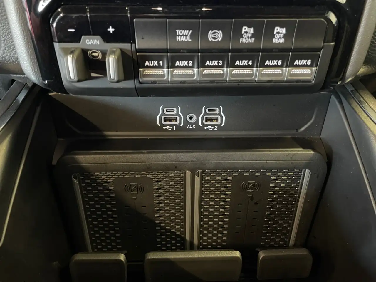 RAM 2500 снимка RAM 2500
