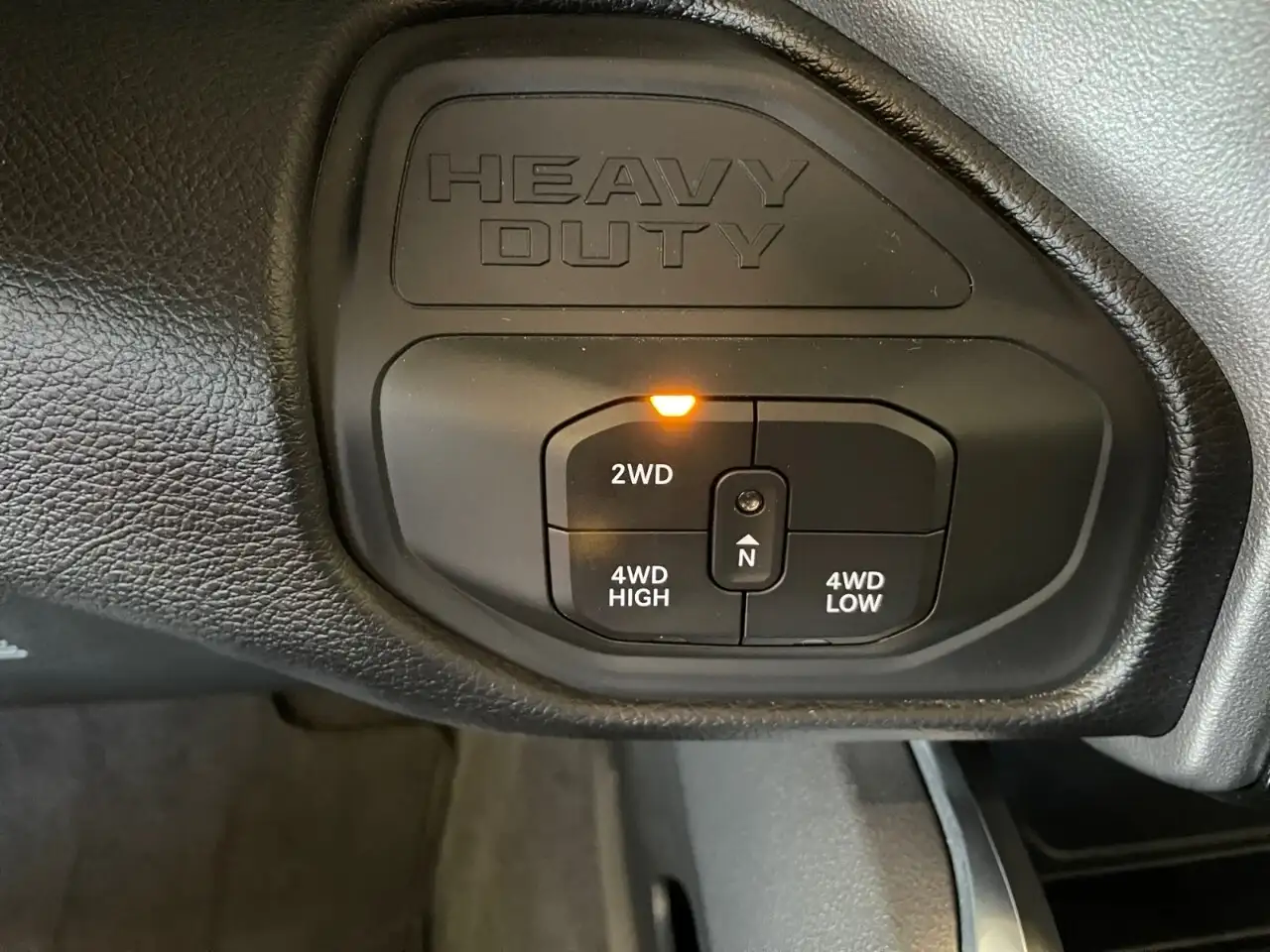 RAM 2500 снимка RAM 2500