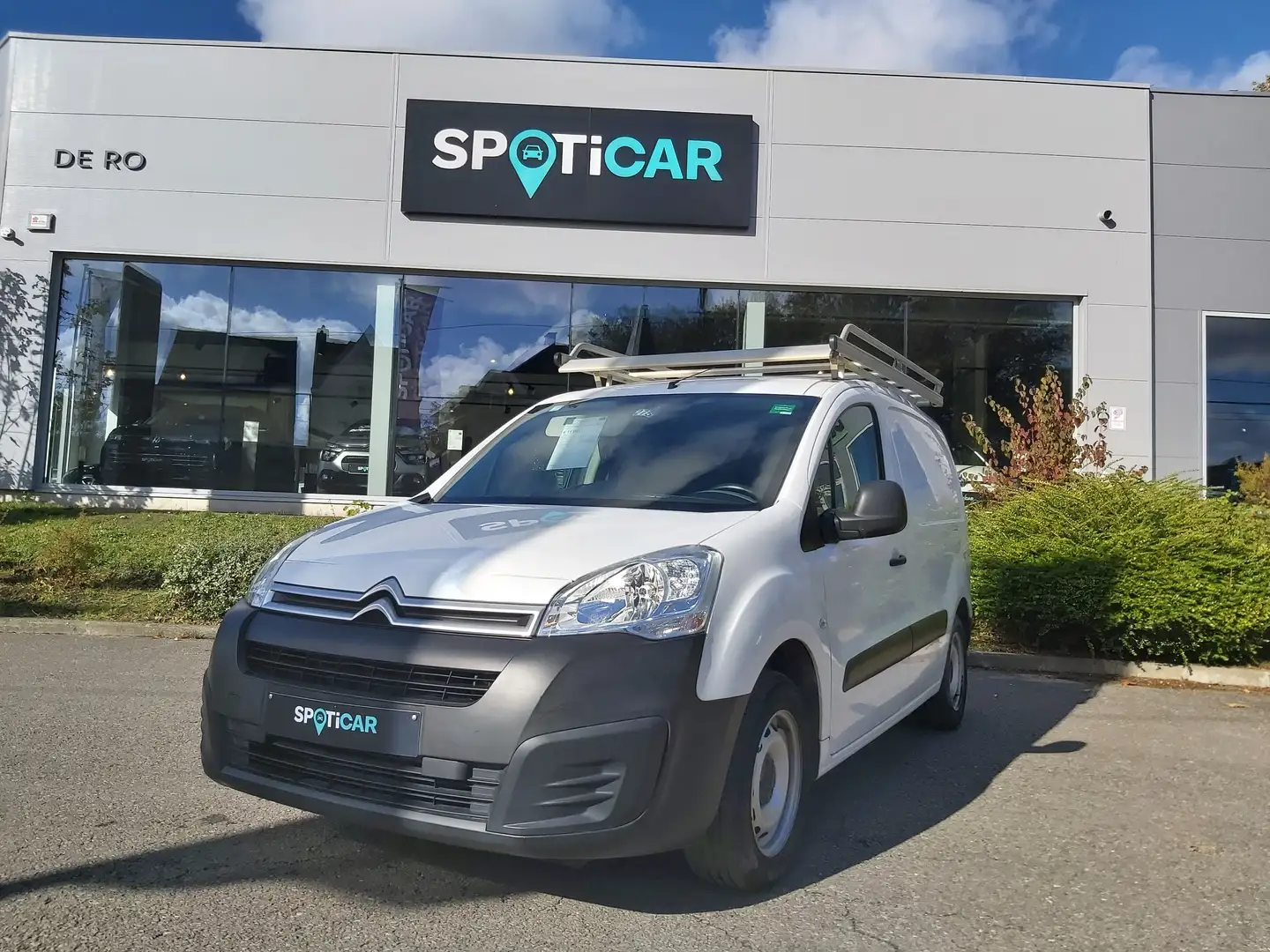 Citroen BERLINGO STANDARD 1.6 HDI 75ch 9909€ Hors TVA Blanc - 1
