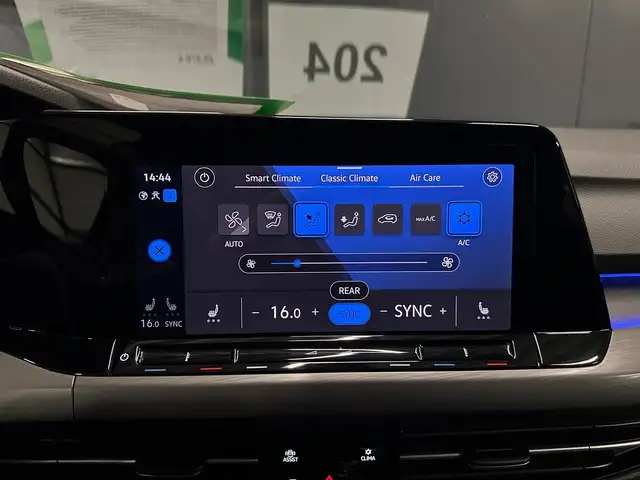 Volkswagen Golf view 22