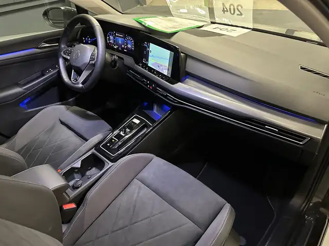 Volkswagen Golf view 11