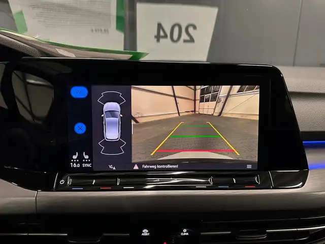 Volkswagen Golf view 21