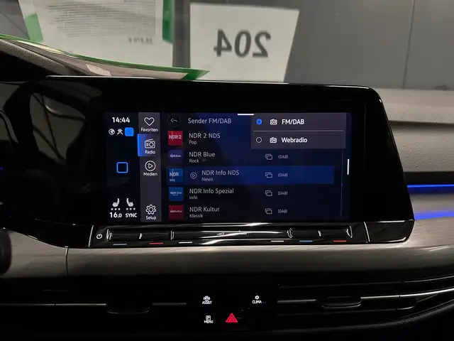 Volkswagen Golf view 26