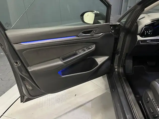 Volkswagen Golf view 13