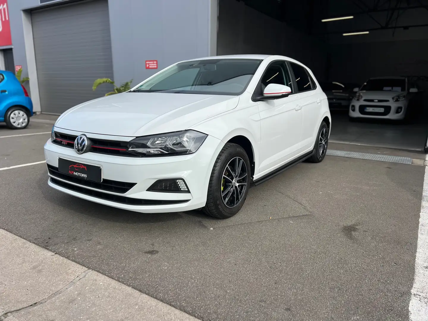 Volkswagen Polo Polo look R line splendide ✅✅ Blanc - 2