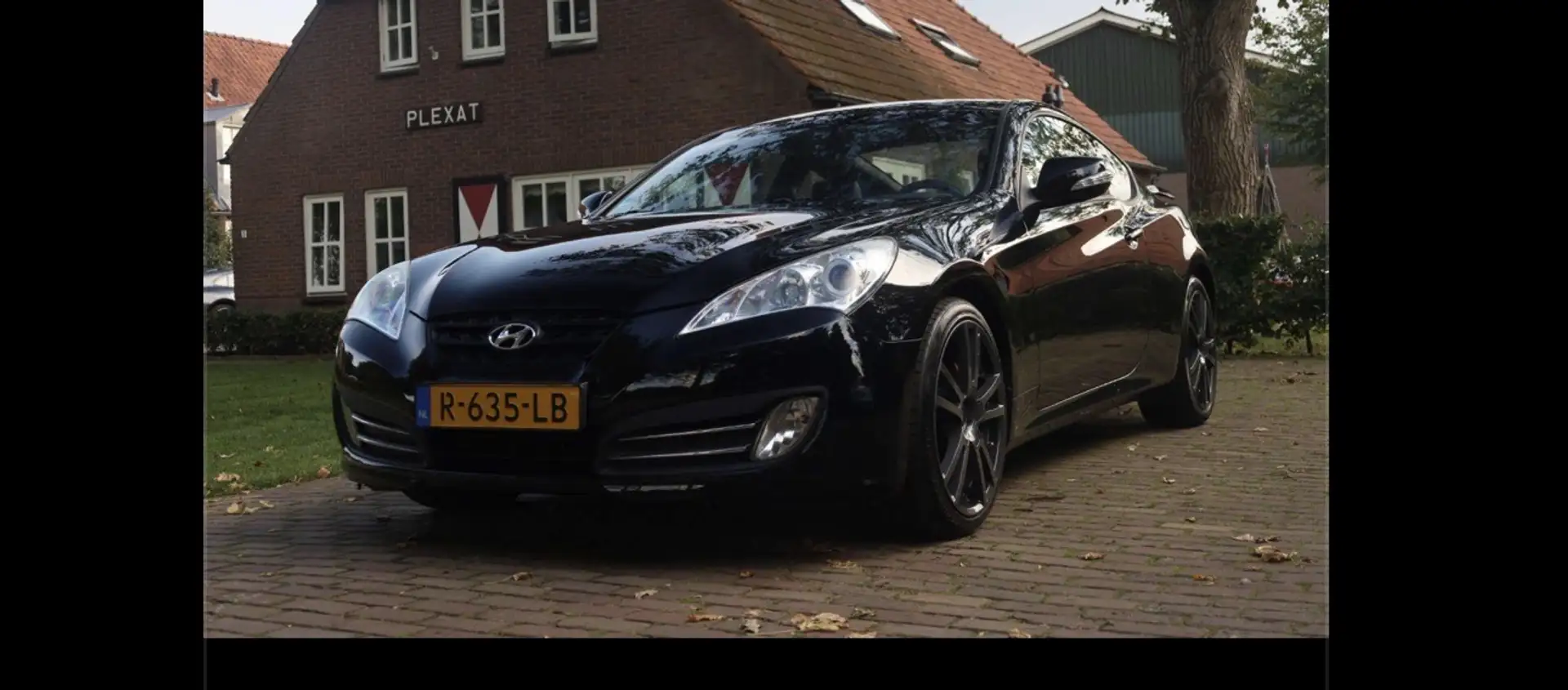 Hyundai Genesis Coupe 3.8 V6 Schwarz - 1