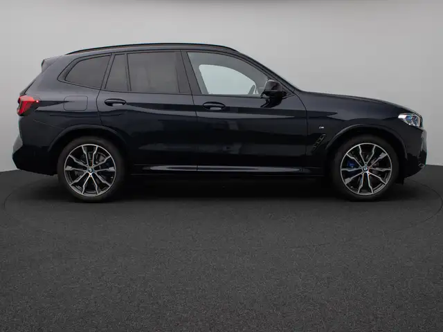 BMW X3 M view 5