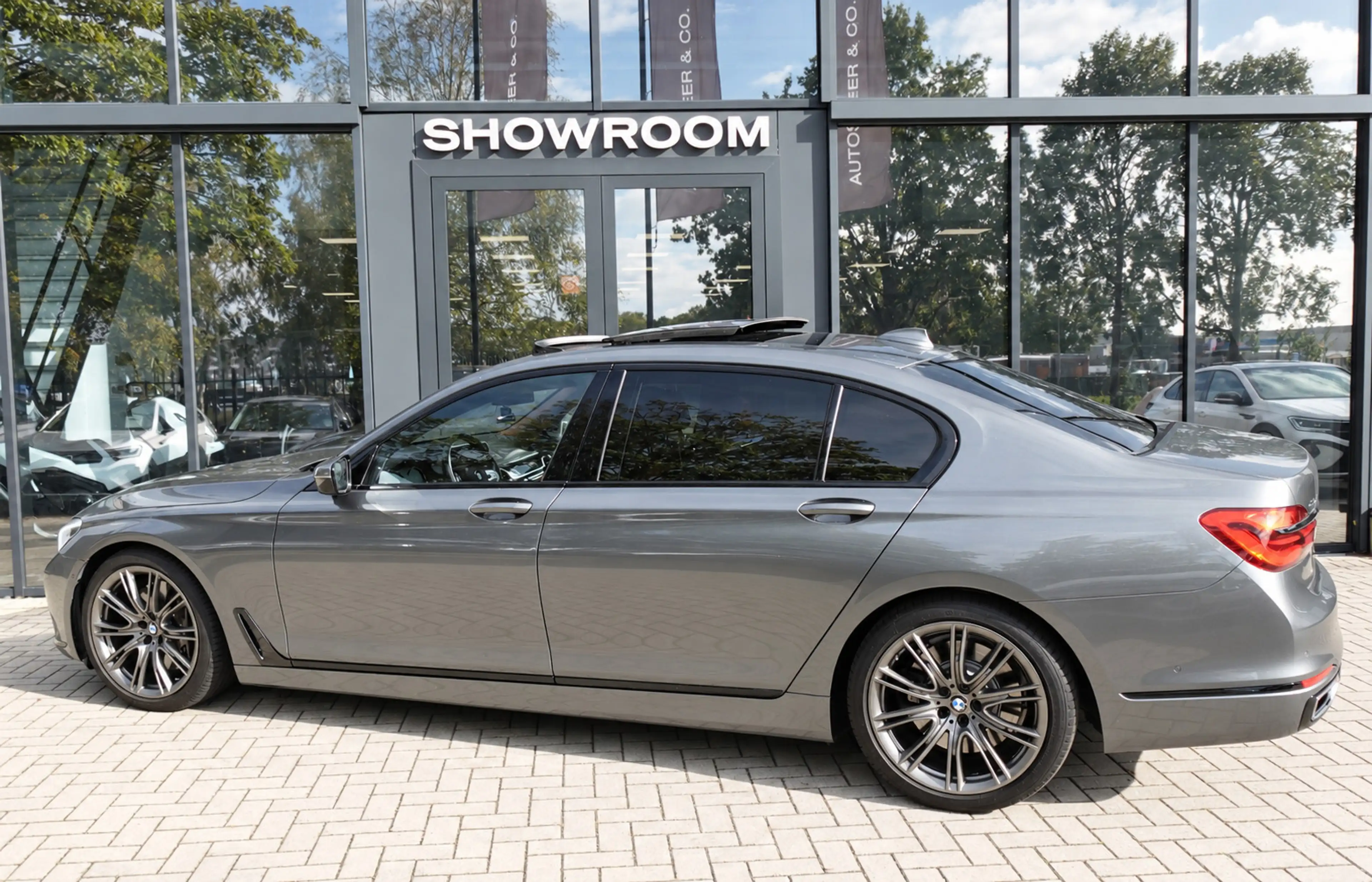 BMW 750 7-serie 750Li xDrive PANO KEYLESS 360 CAM — photo 2