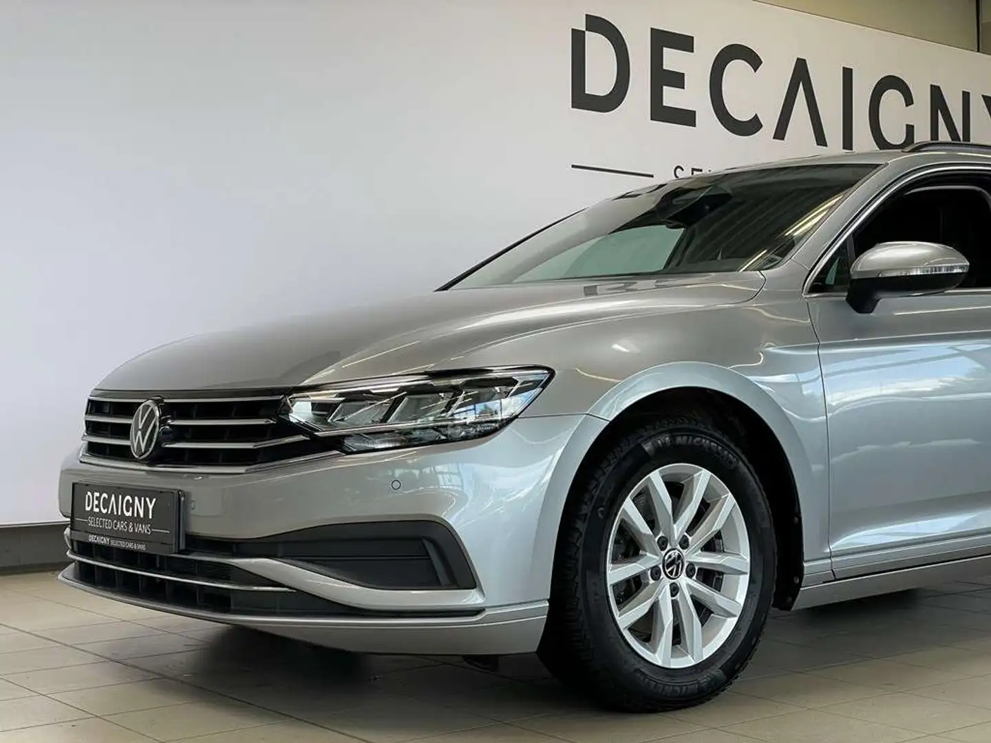 Volkswagen Passat SW 1.5 TSi Style OPF DSG *Sensoren voor/achter*Nav Argent - 2