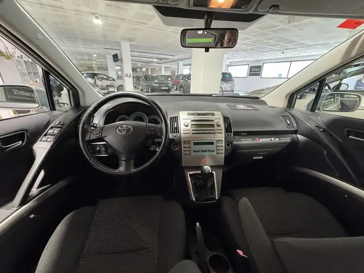 Toyota Auris 2008, foto 12
