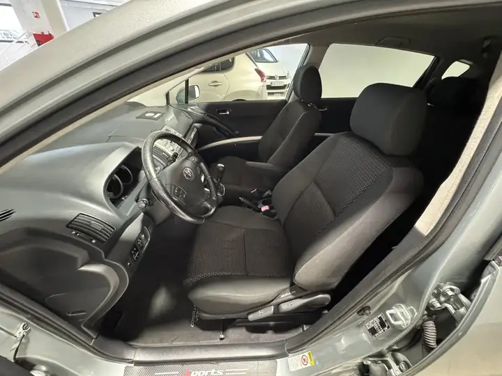 Toyota Auris 2008, foto 10