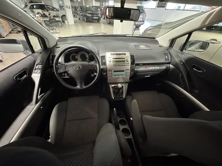 Toyota Auris 2008, foto 11
