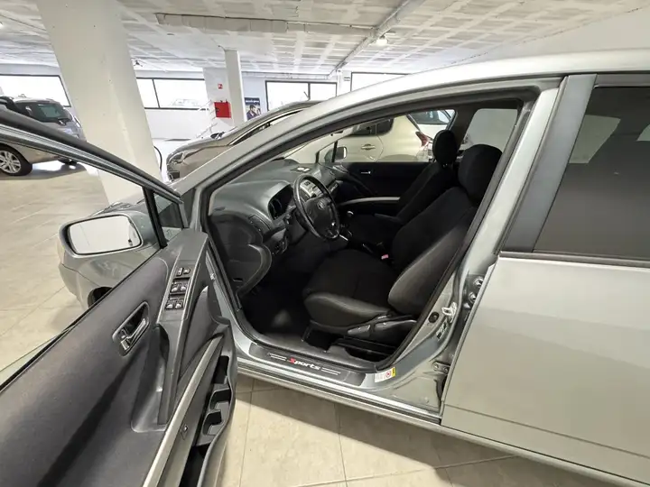 Toyota Auris 2008, foto 9