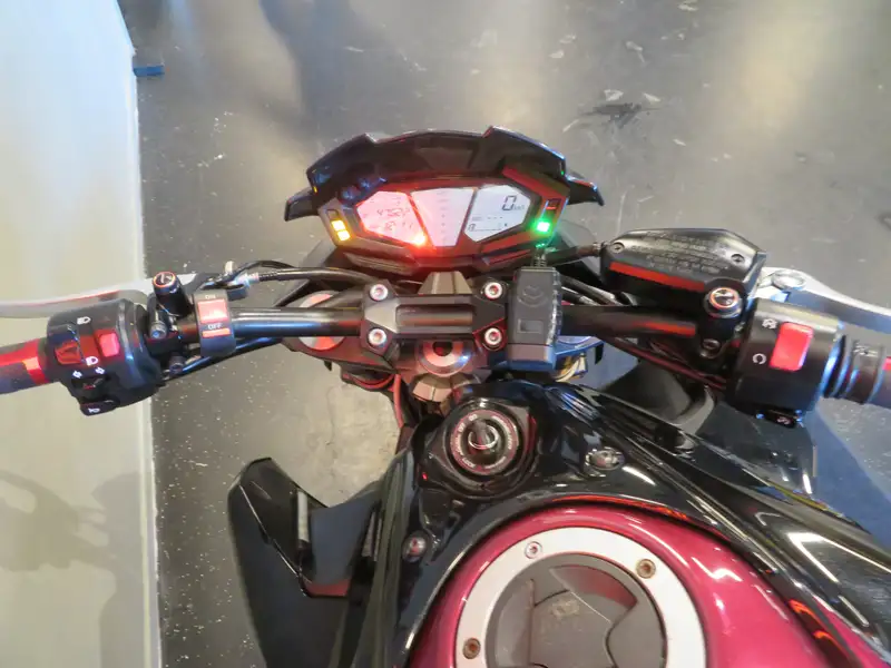 Kawasaki Z800 - foto 5