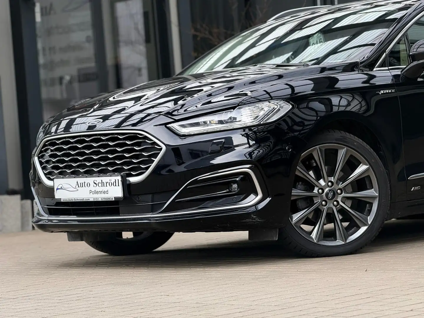 Ford Mondeo Turnier AWD Vignale 2.0 EcoBlue, Standheiz, ACC Noir - 2