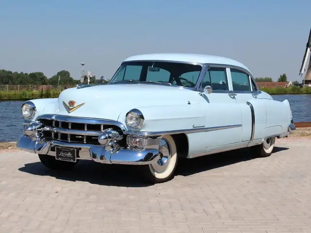 Cadillac Series 62 Sedan 1953