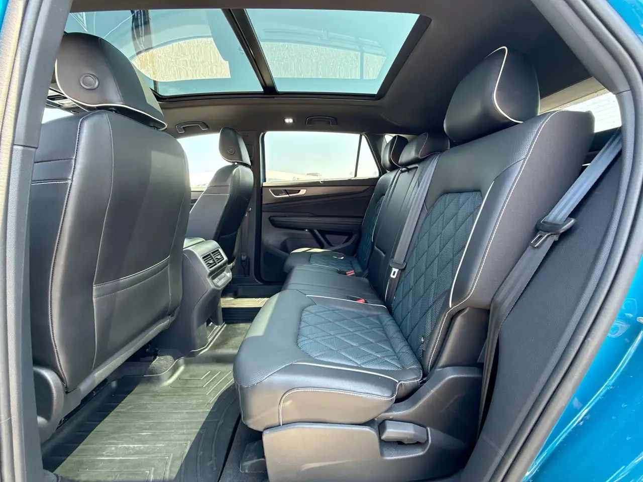Volkswagen Atlas снимка Volkswagen Atlas