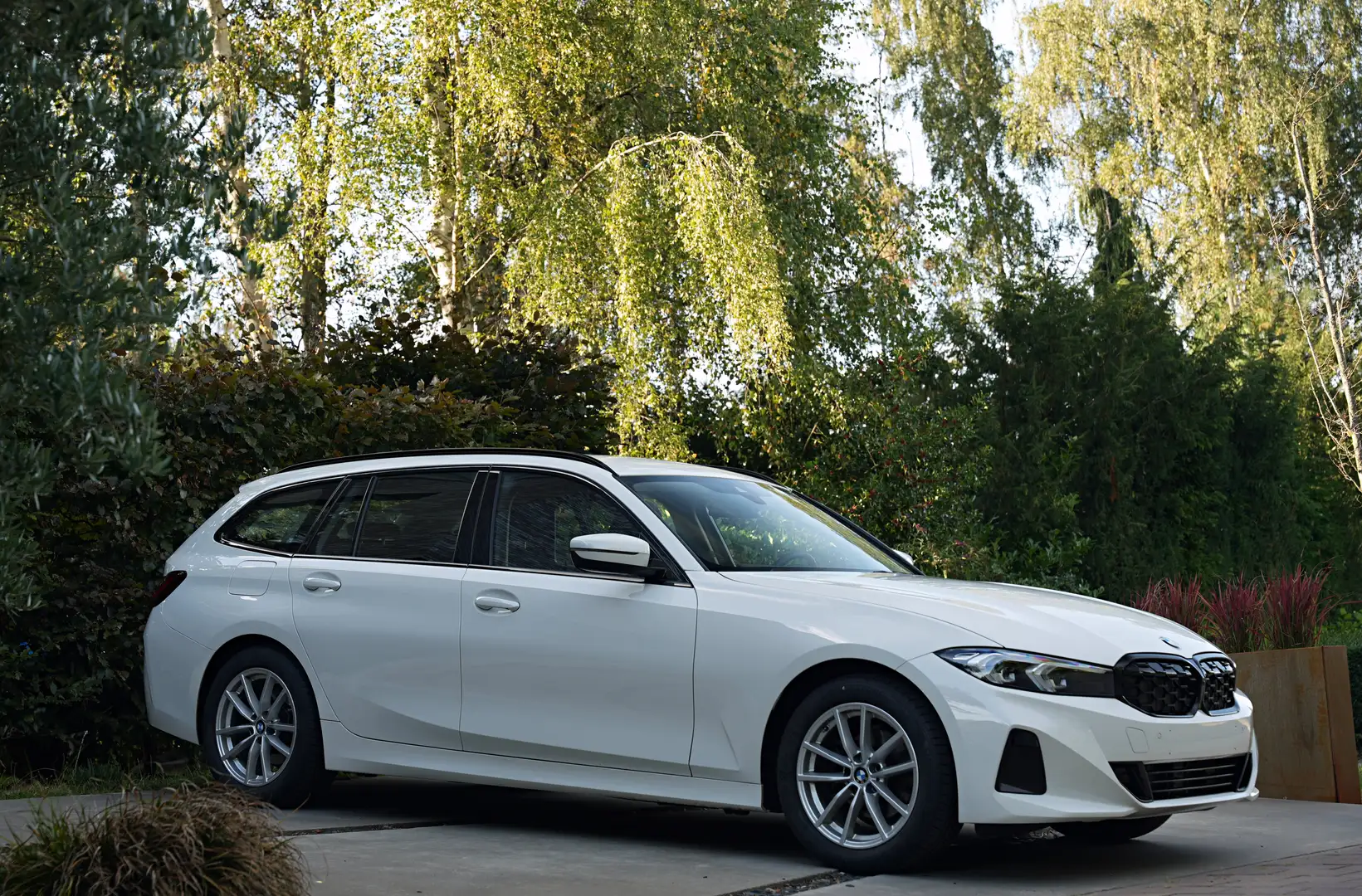 BMW 318 iA Touring Facelift ShadowLine/WideScreen/CarPlay - 2