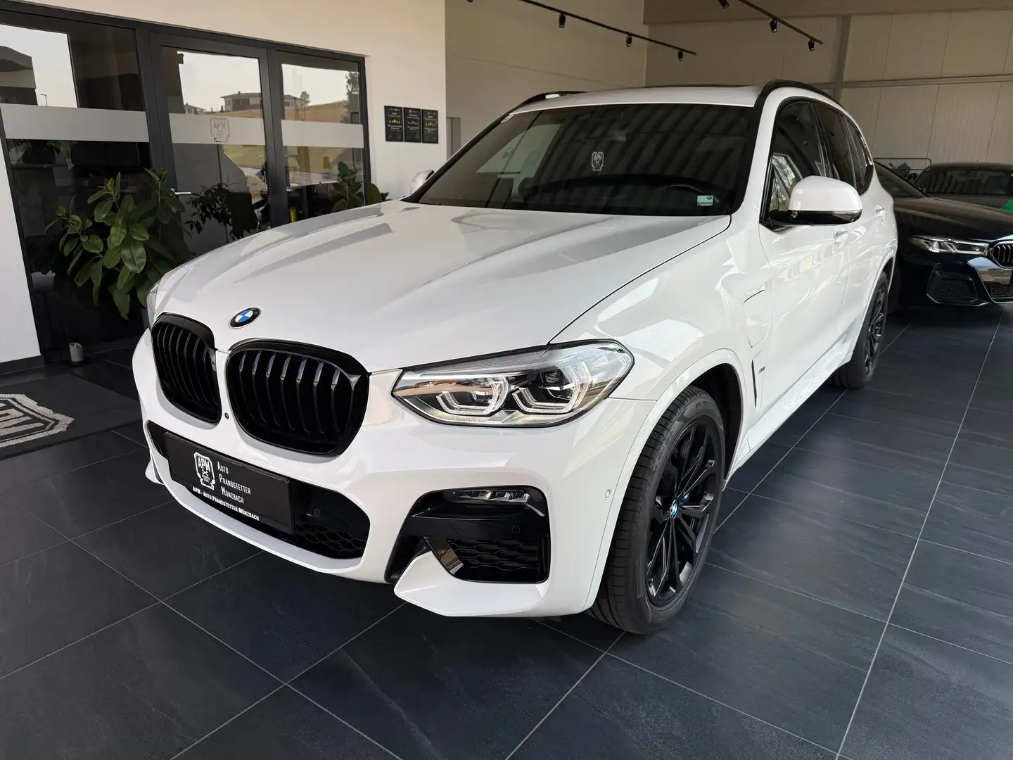 BMW X3 xDrive 30e M Sport*Pano*AHK*ACC*Harman/Kardon*HuD* Weiß - 1