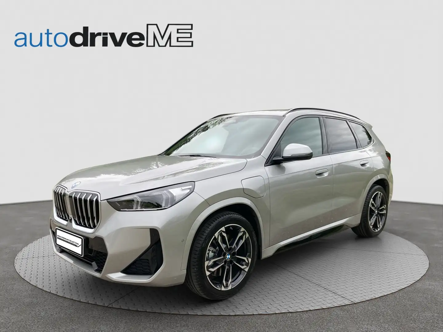 BMW X1 30e xDrive M-Sport xDrive KAM LED ACC HUD SHZ Silber - 1