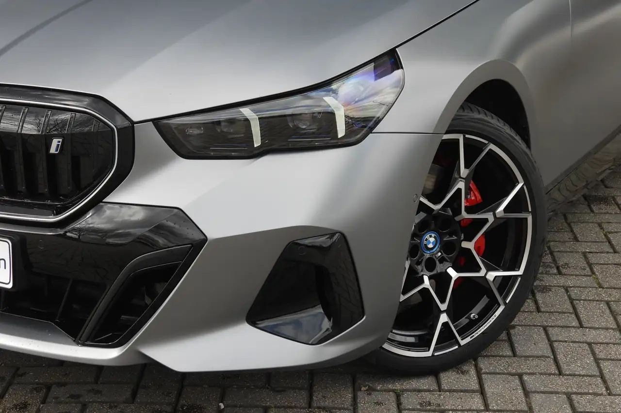 BMW i5 2026 — фото 8