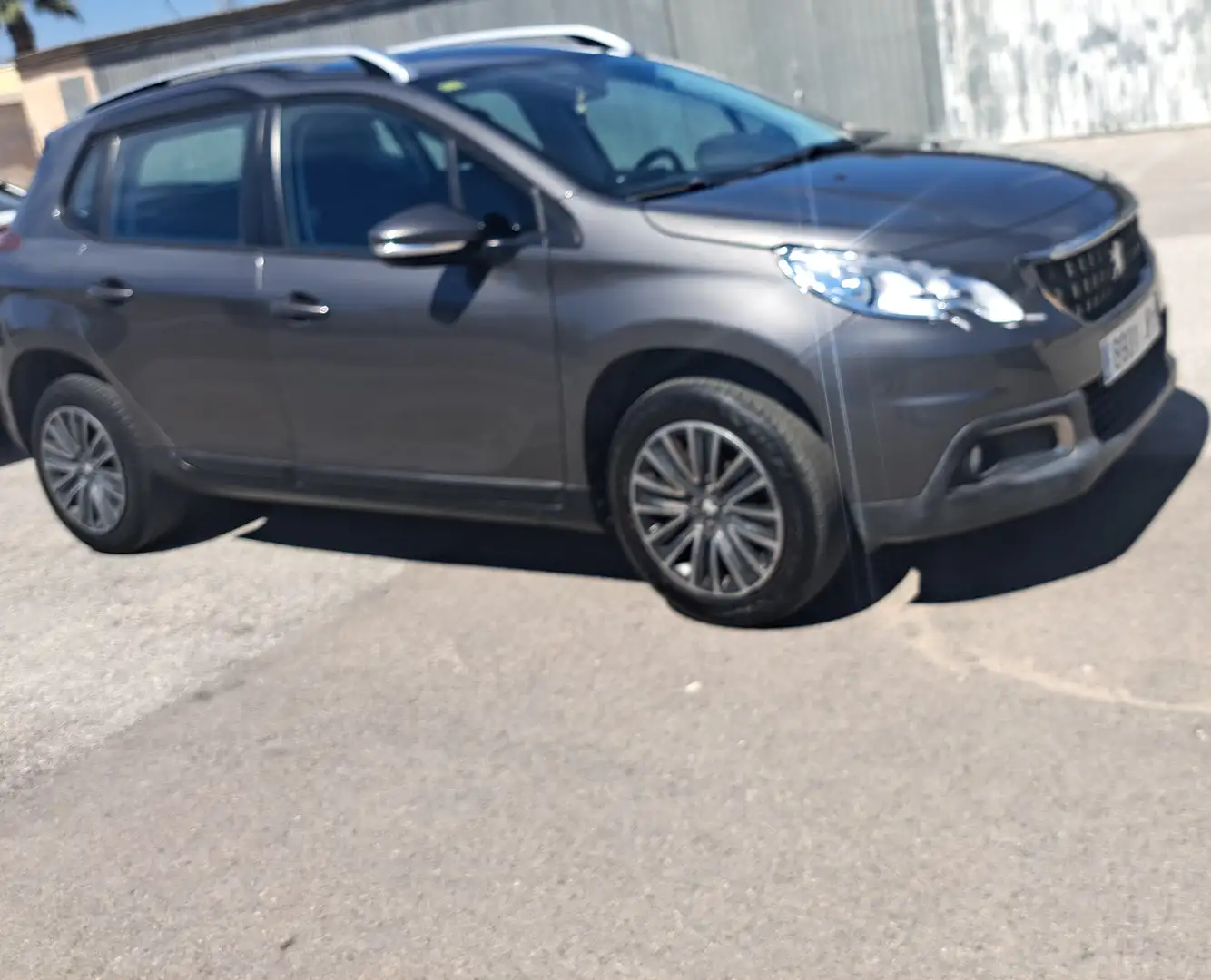 Peugeot 2008 2008 1.6 BlueHDI Active 100 Active Gris - 1