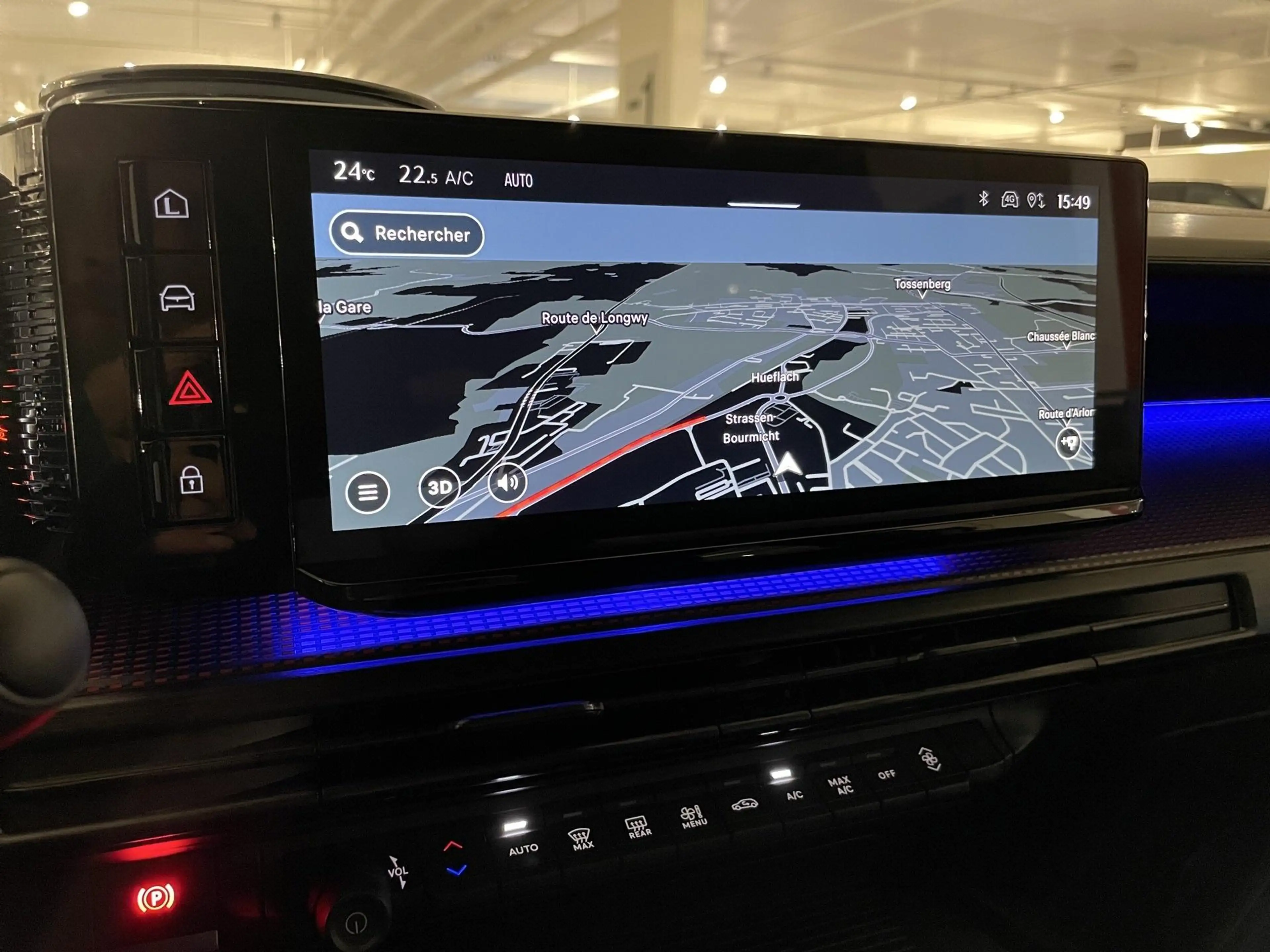 Lancia Ypsilon 1.2 Hybrid 74kW eDCT — photo 3