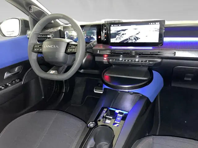Lancia Ypsilon view 7