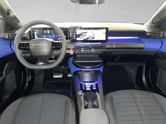 Lancia Ypsilon view 5